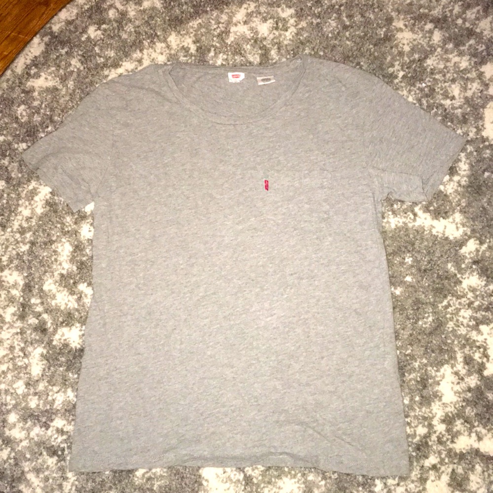 Levi short sleeve t-shirt with front pocket